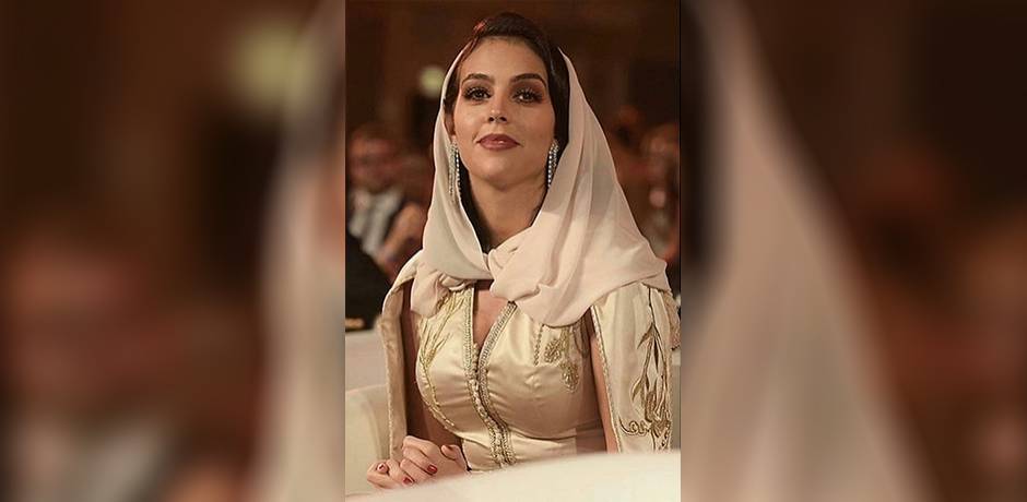خطيبة كريستيانو رونالدو تخطف الأنظار بقفطان مغربي